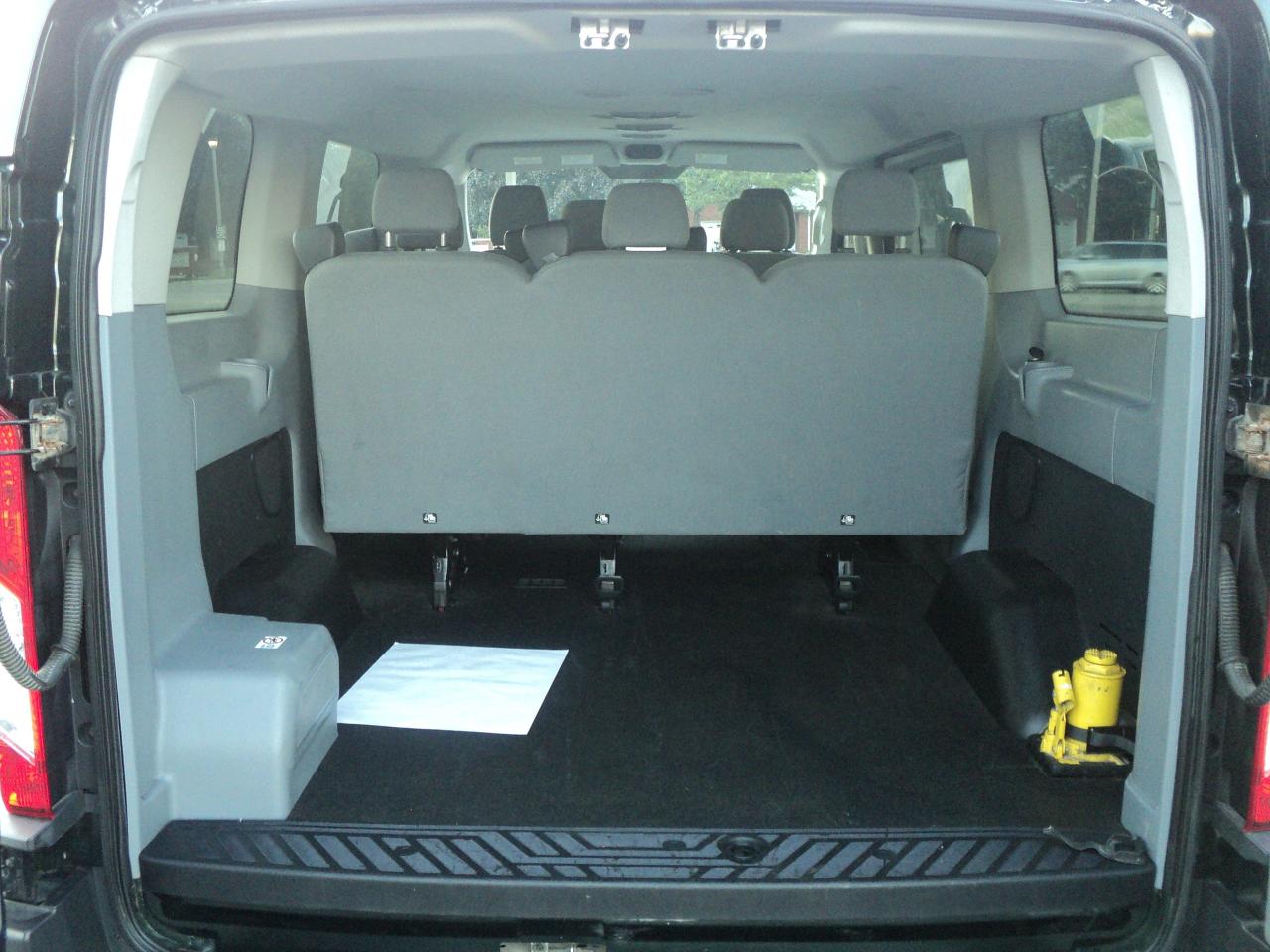 2015 Ford Transit T-150 XL 8Seater 3.7L6cyl  LowRoof Sliding RH Dr - Photo #25