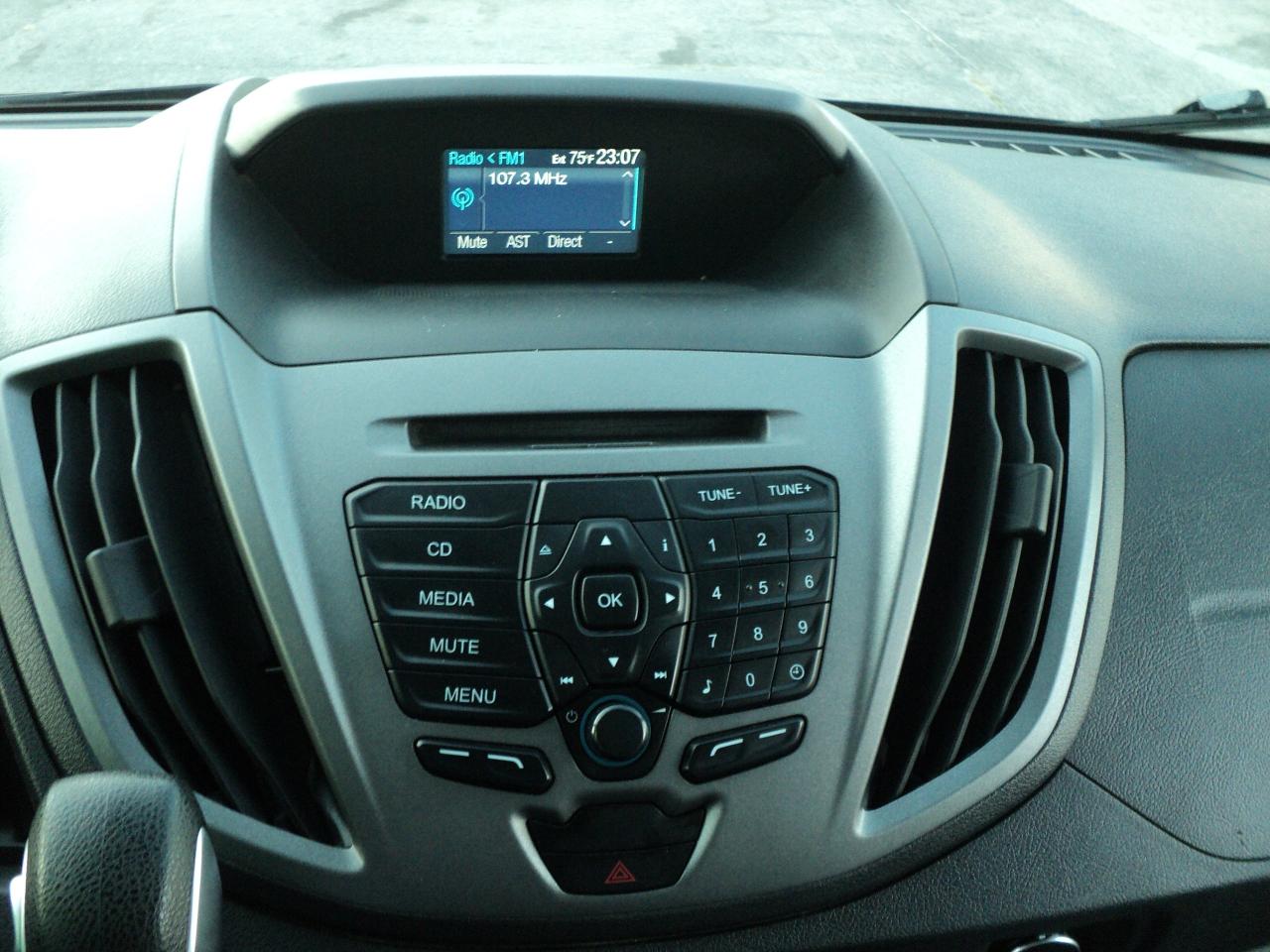 2015 Ford Transit T-150 XL 8Seater 3.7L6cyl  LowRoof Sliding RH Dr - Photo #19