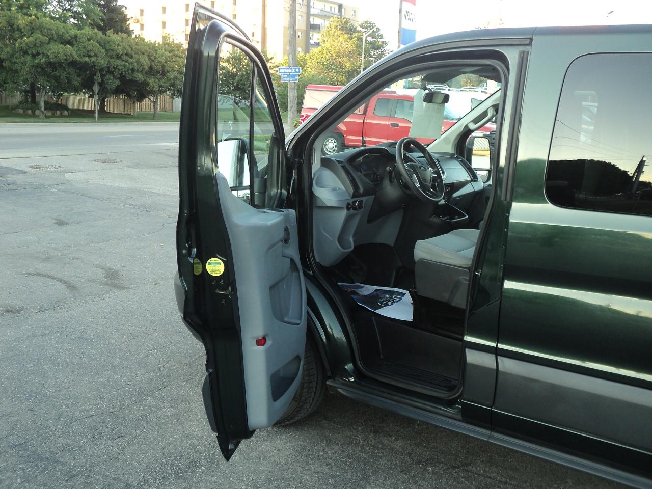 2015 Ford Transit T-150 XL 8Seater 3.7L6cyl  LowRoof Sliding RH Dr - Photo #8