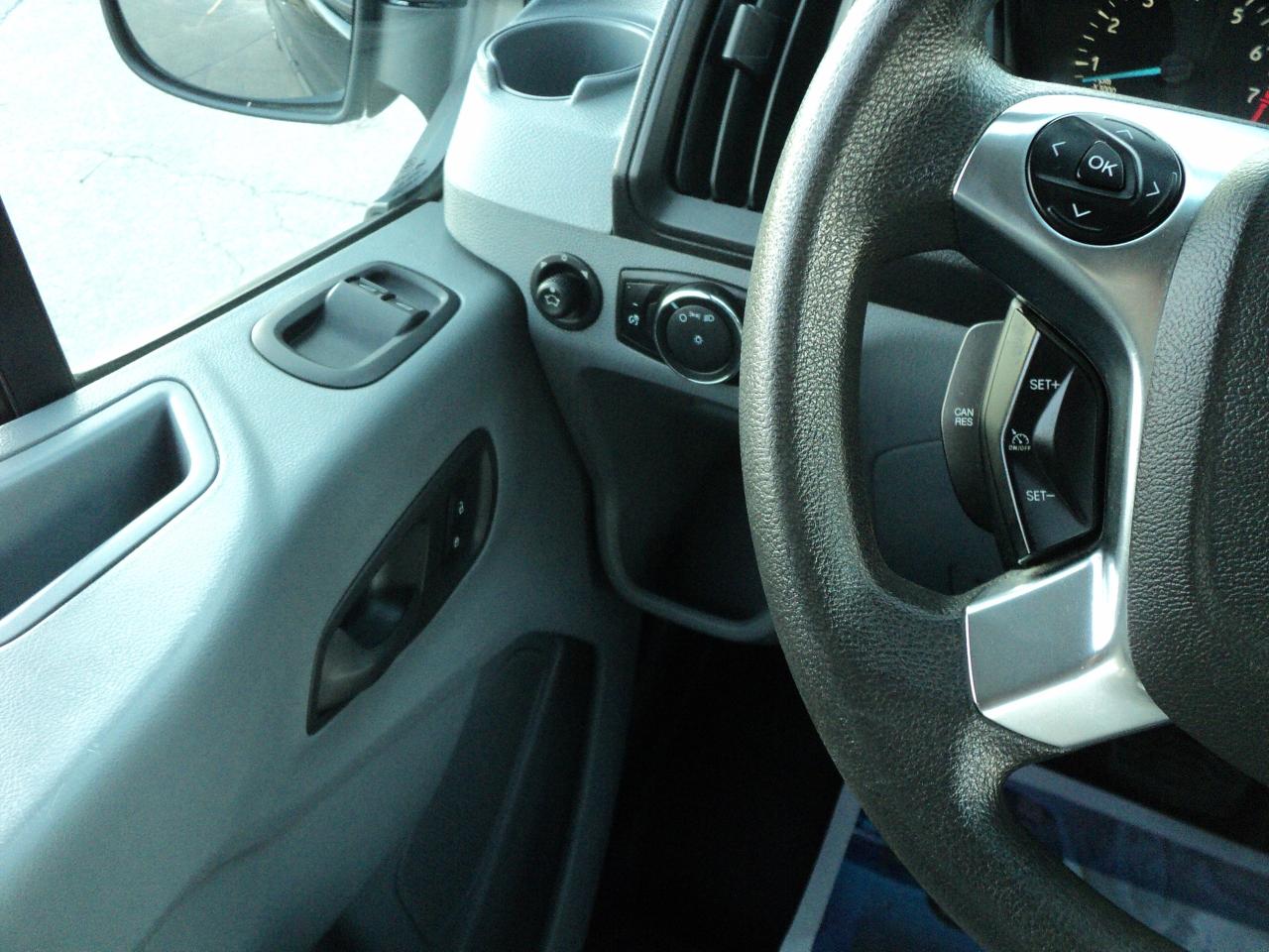 2015 Ford Transit T-150 XL 8Seater 3.7L6cyl  LowRoof Sliding RH Dr - Photo #21