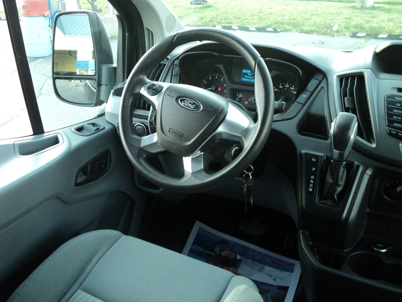 2015 Ford Transit T-150 XL 8Seater 3.7L6cyl  LowRoof Sliding RH Dr - Photo #15