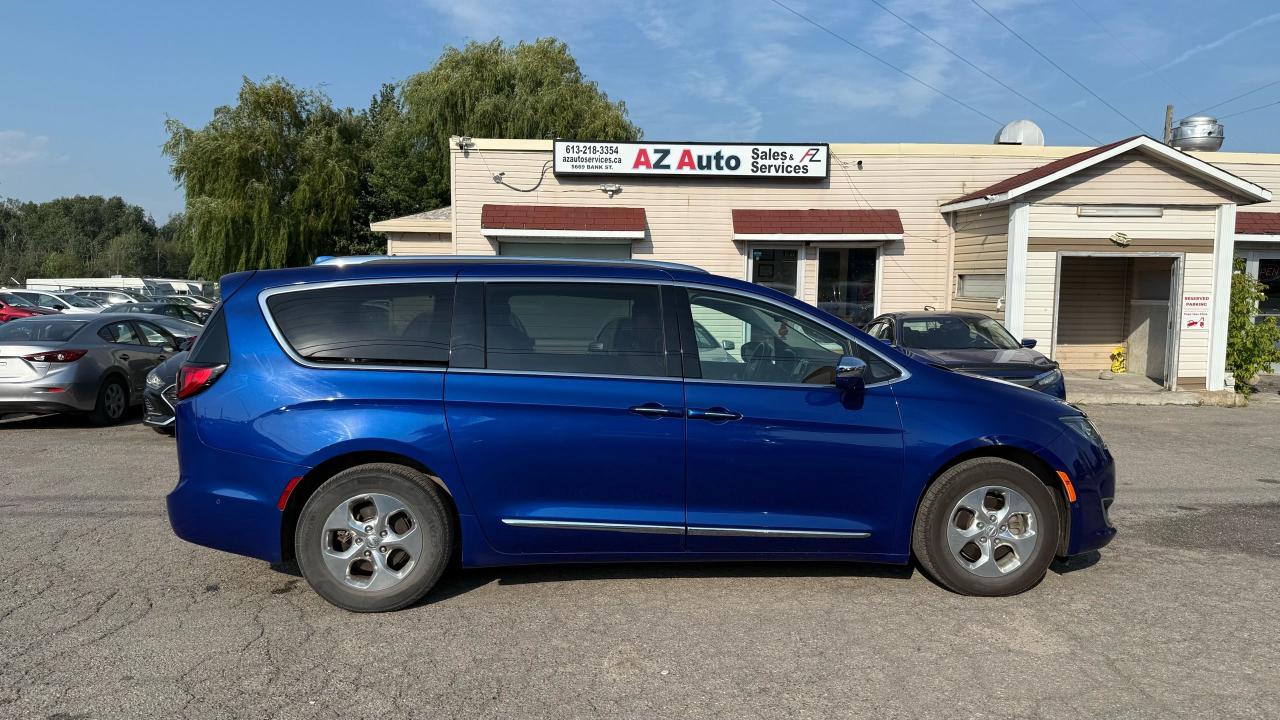 2018 Chrysler Pacifica Hybrid Limited - Photo #6
