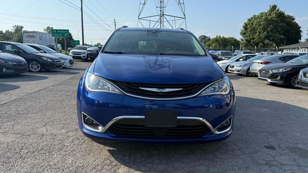 2018 Chrysler Pacifica Hybrid Limited - Photo #8