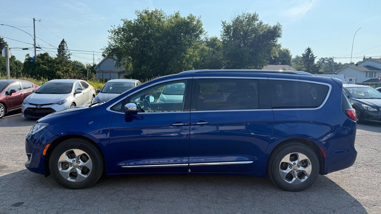 2018 Chrysler Pacifica Hybrid Limited - Photo #2