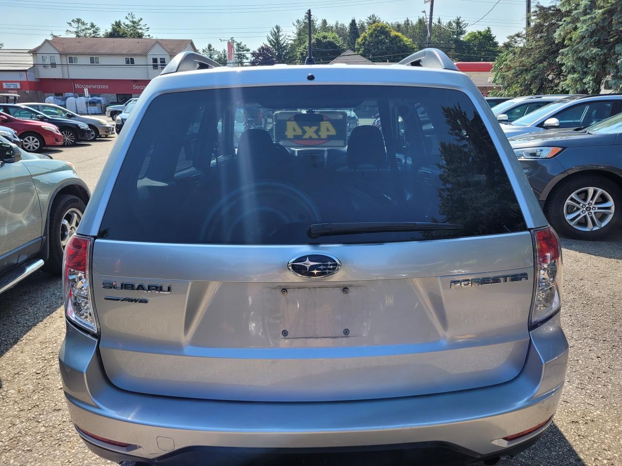 2011 Subaru Forester 5dr Wgn Auto 2.5X Convenience Clean CarFax Finance Photo3