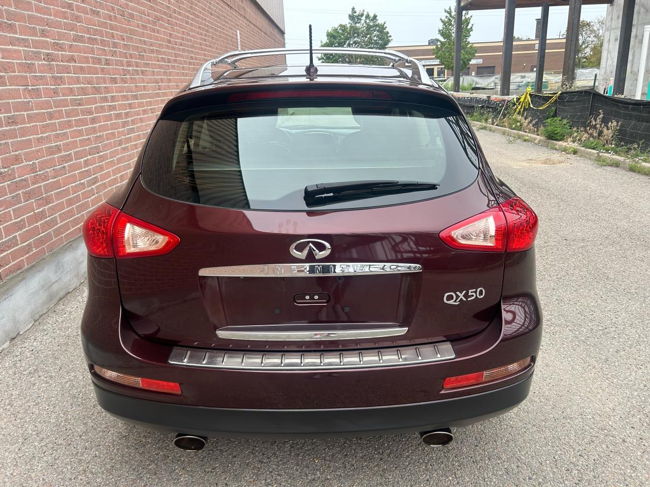 2015 Infiniti QX50  - Photo #4