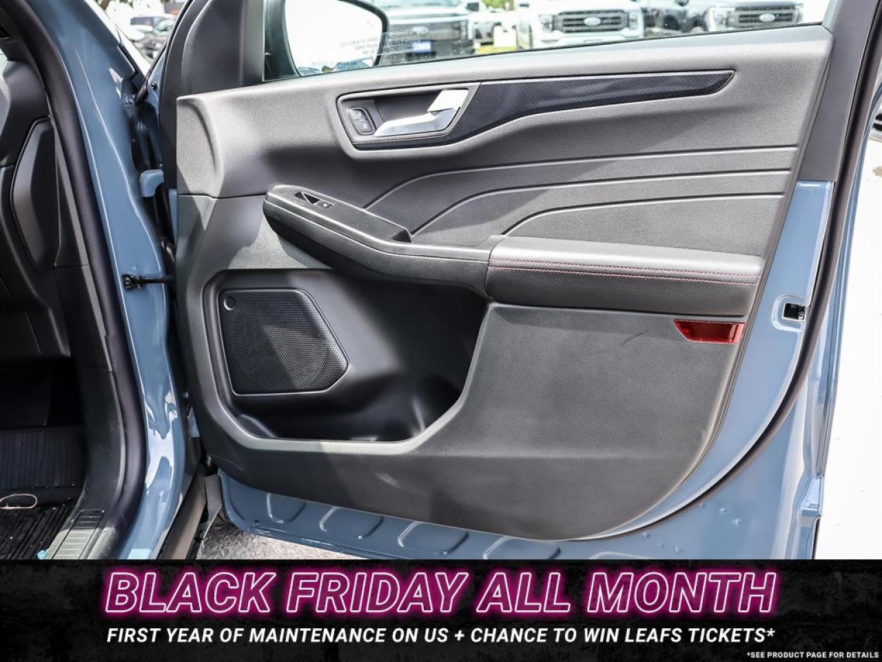 2025 Ford Escape ST-Line AWD HEV Photo