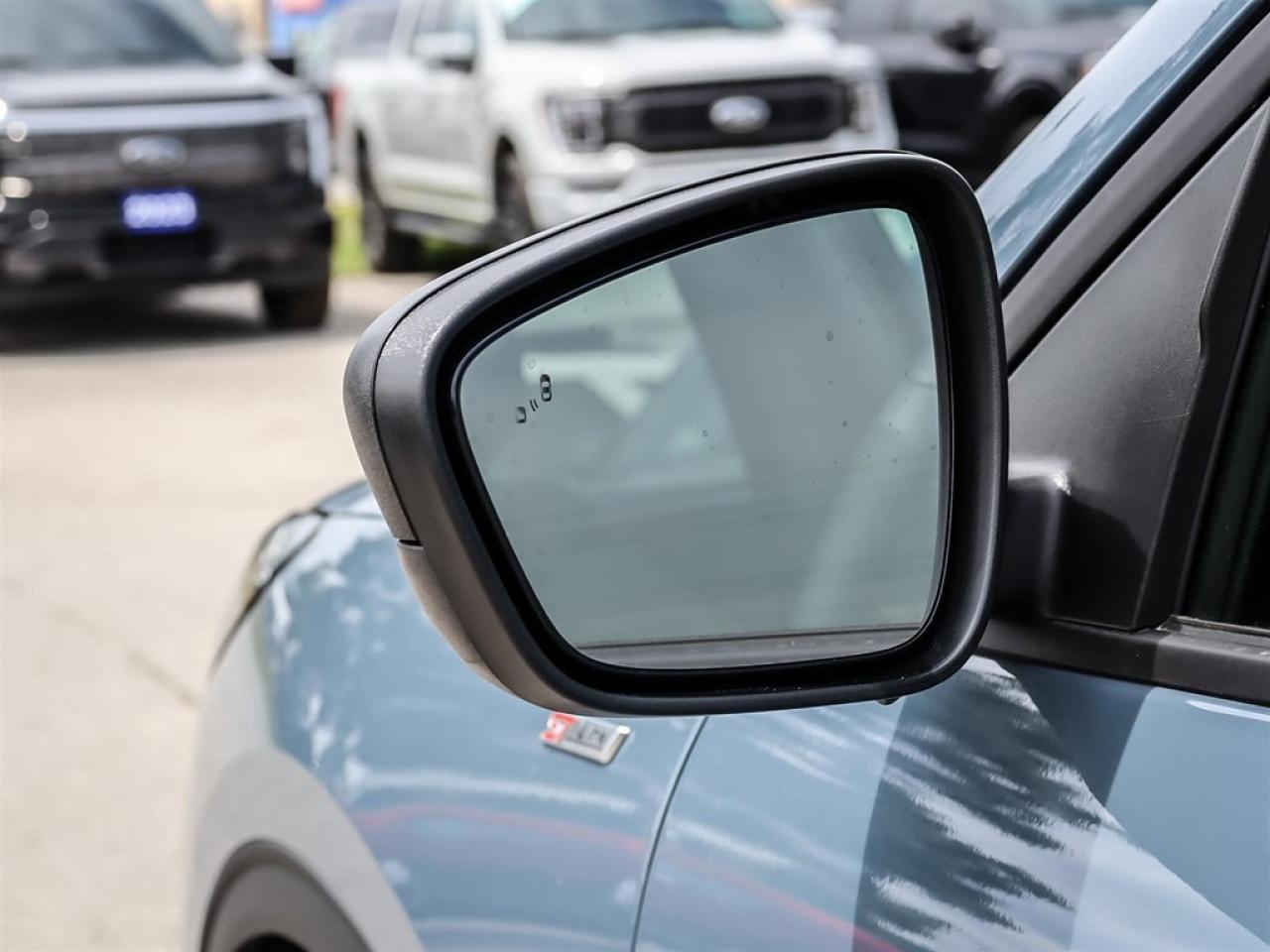 2025 Ford Escape ST-Line AWD HEV Photo