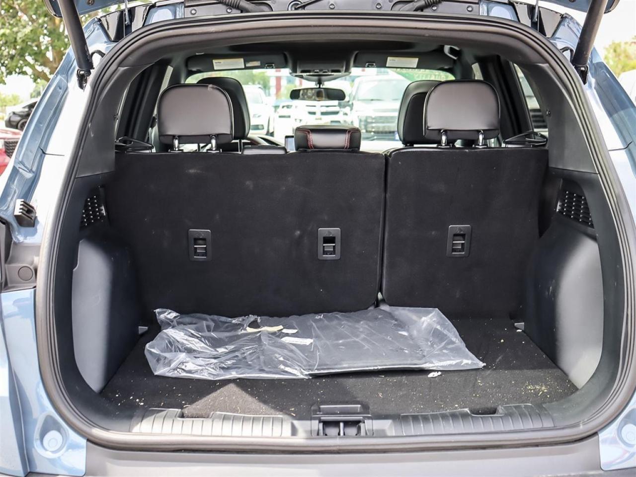 2025 Ford Escape ST-Line AWD HEV Photo