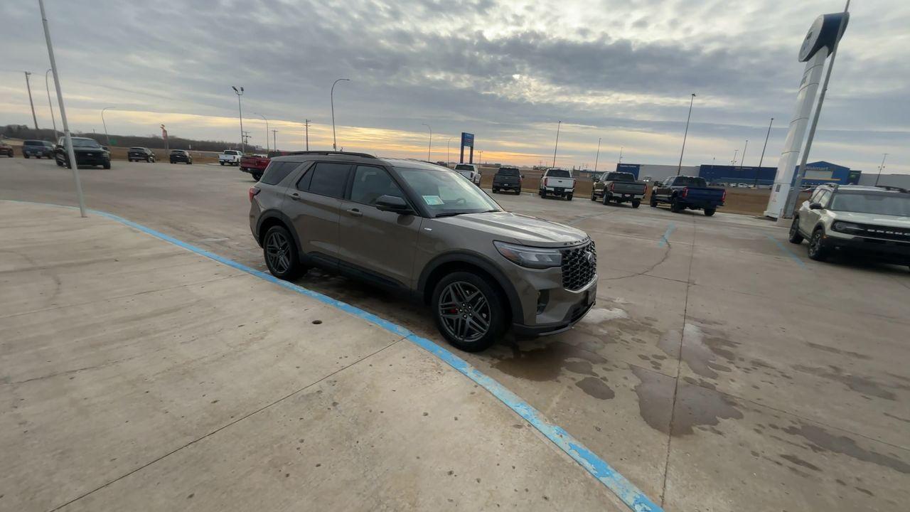 2026 Ford Explorer ST-LINE 4WD Photo1