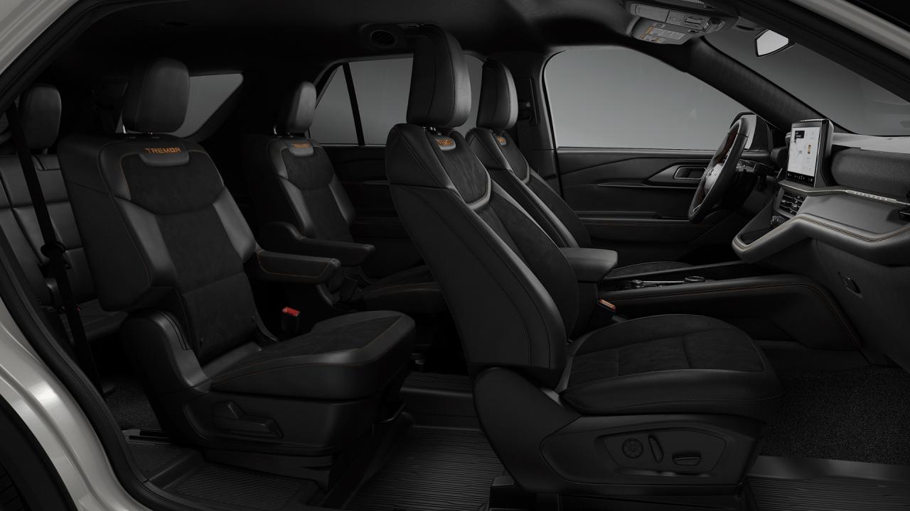 2026 Ford Explorer TREMOR Photo5