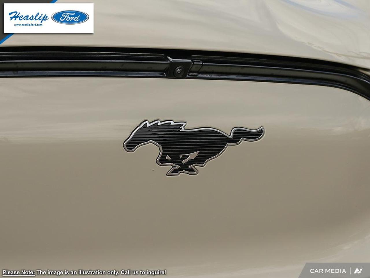 2025 Ford Mustang Mach-E Premium Photo5