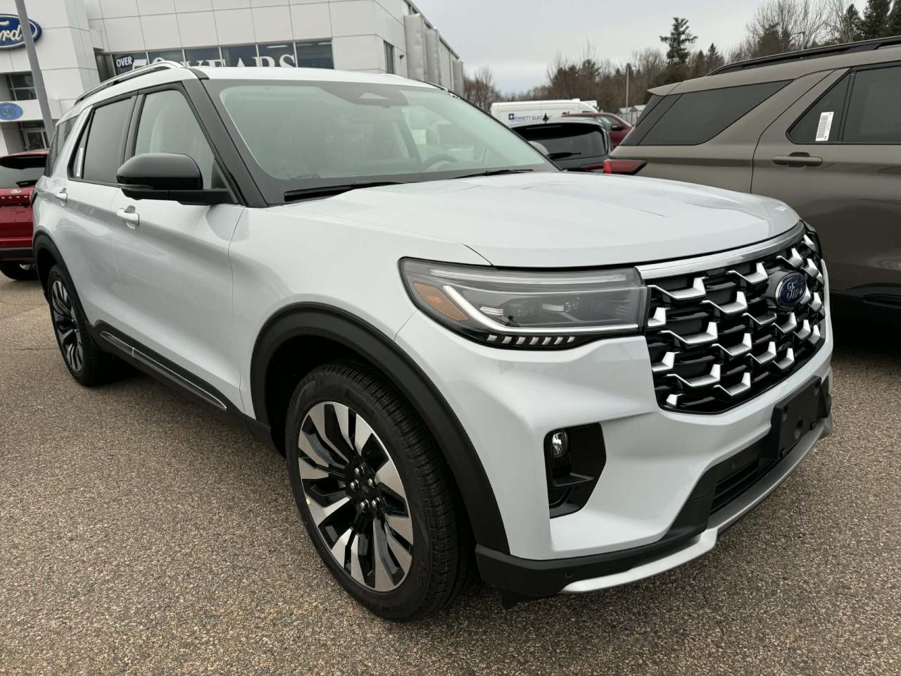 2026 Ford Explorer Platinum Photo