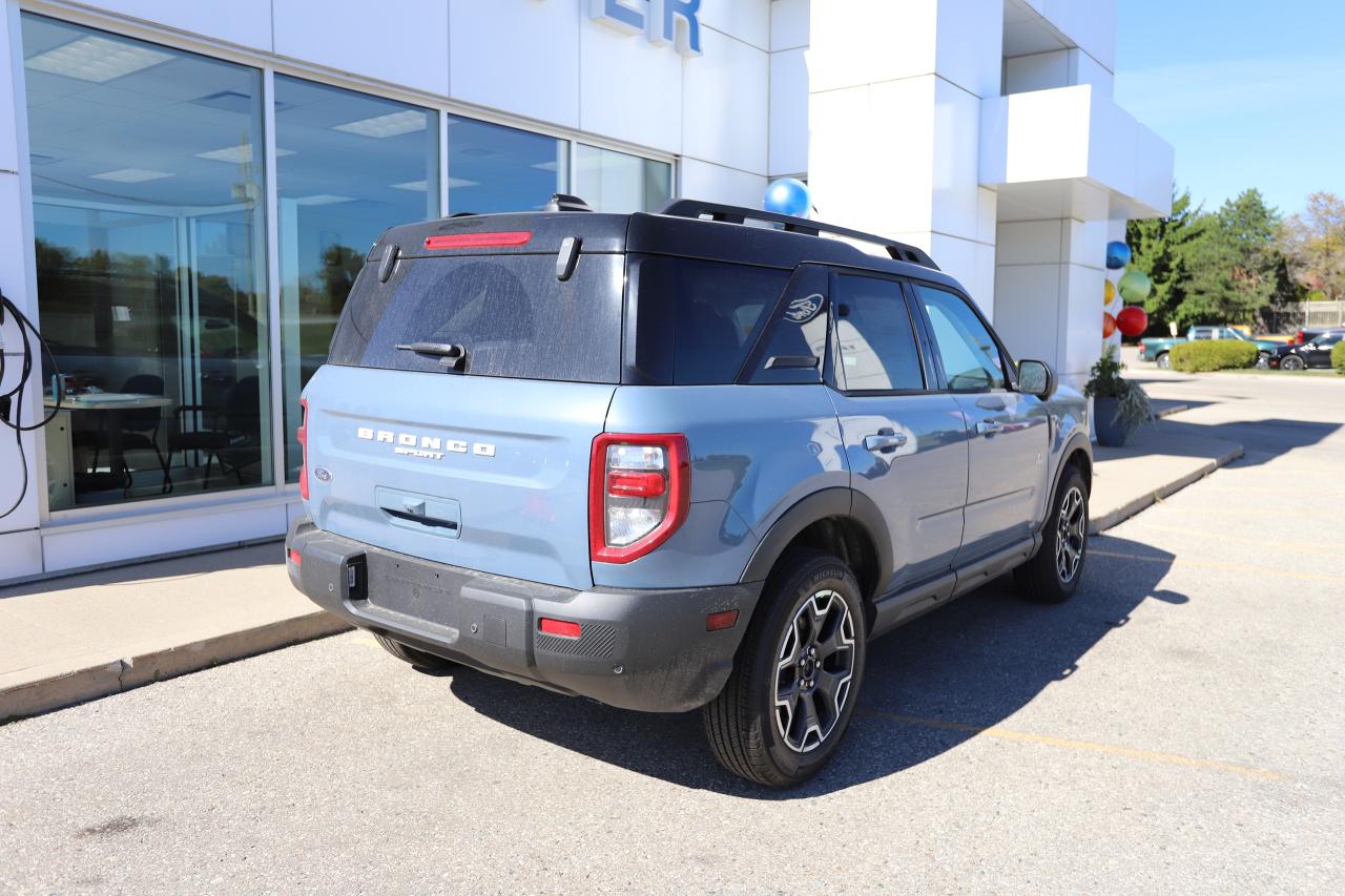 2025 Ford Bronco Sport Outer Banks 4X4 Photo3