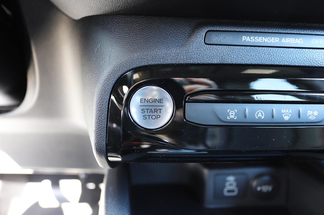 2026 Ford Escape ST-Line AWD Photo5