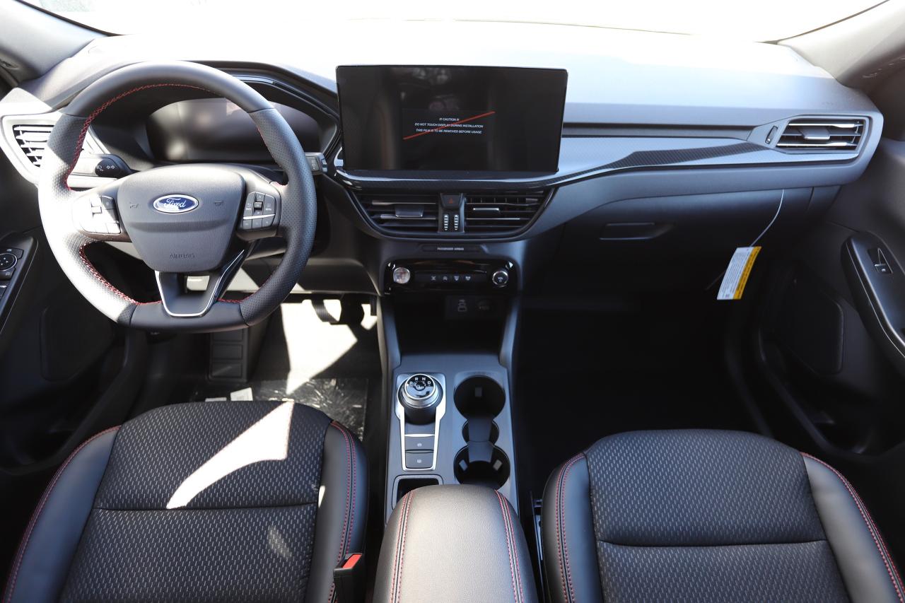 2026 Ford Escape ST-Line AWD Photo5