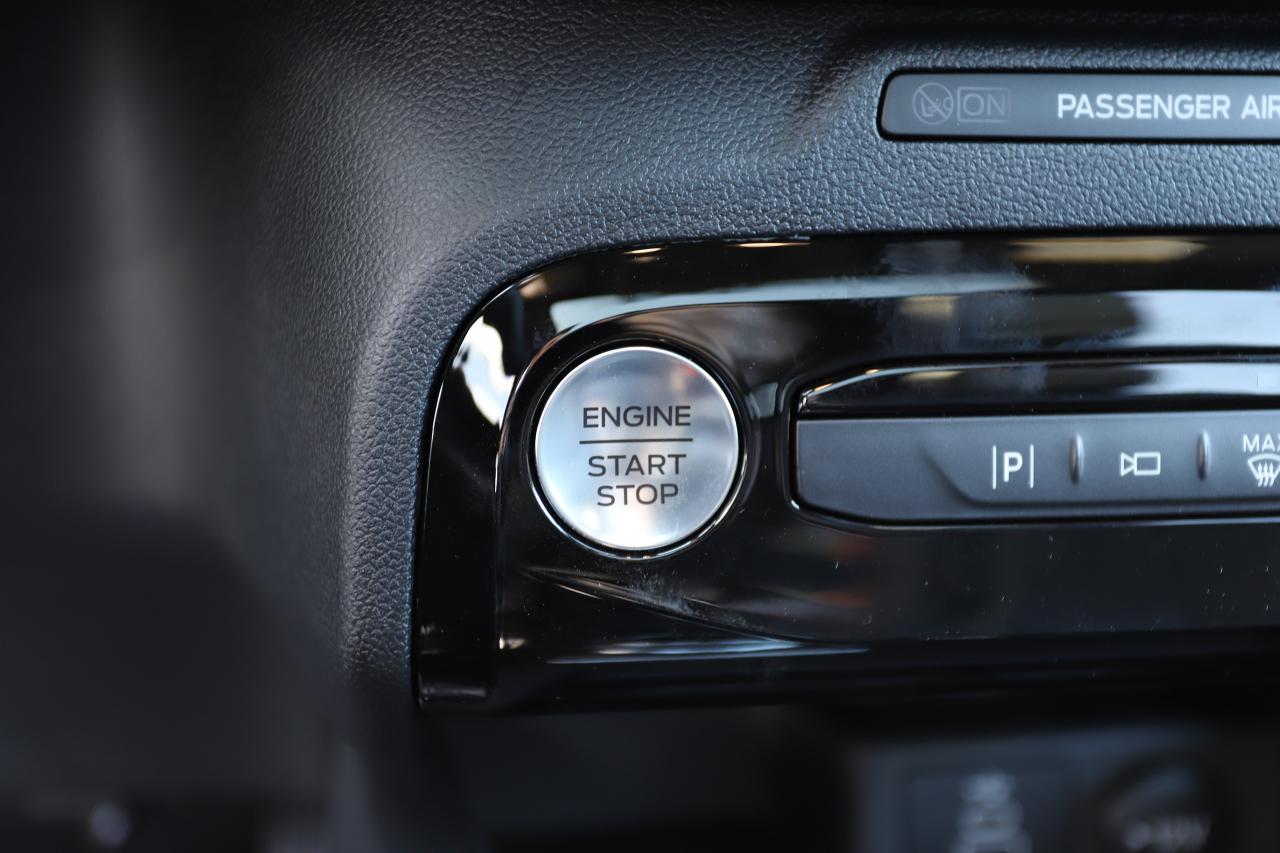 2026 Ford Escape ST-Line Elite AWD Photo5