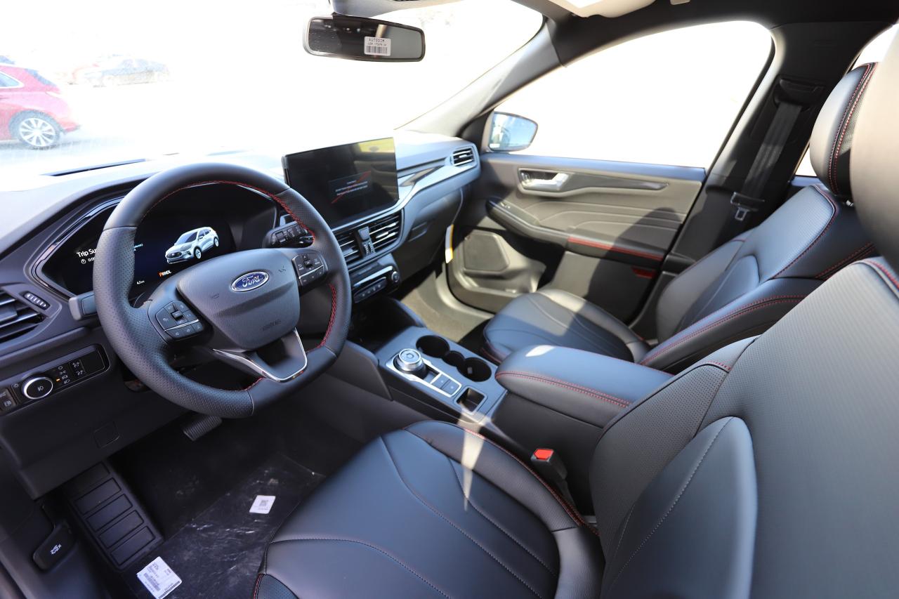 2026 Ford Escape ST-Line Elite AWD Photo1