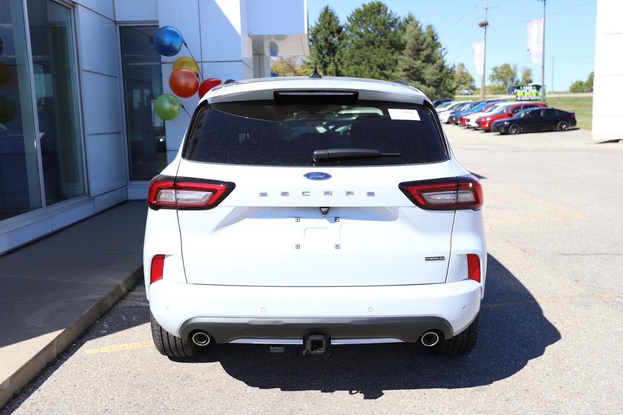2026 Ford Escape ST-Line Elite AWD Photo4