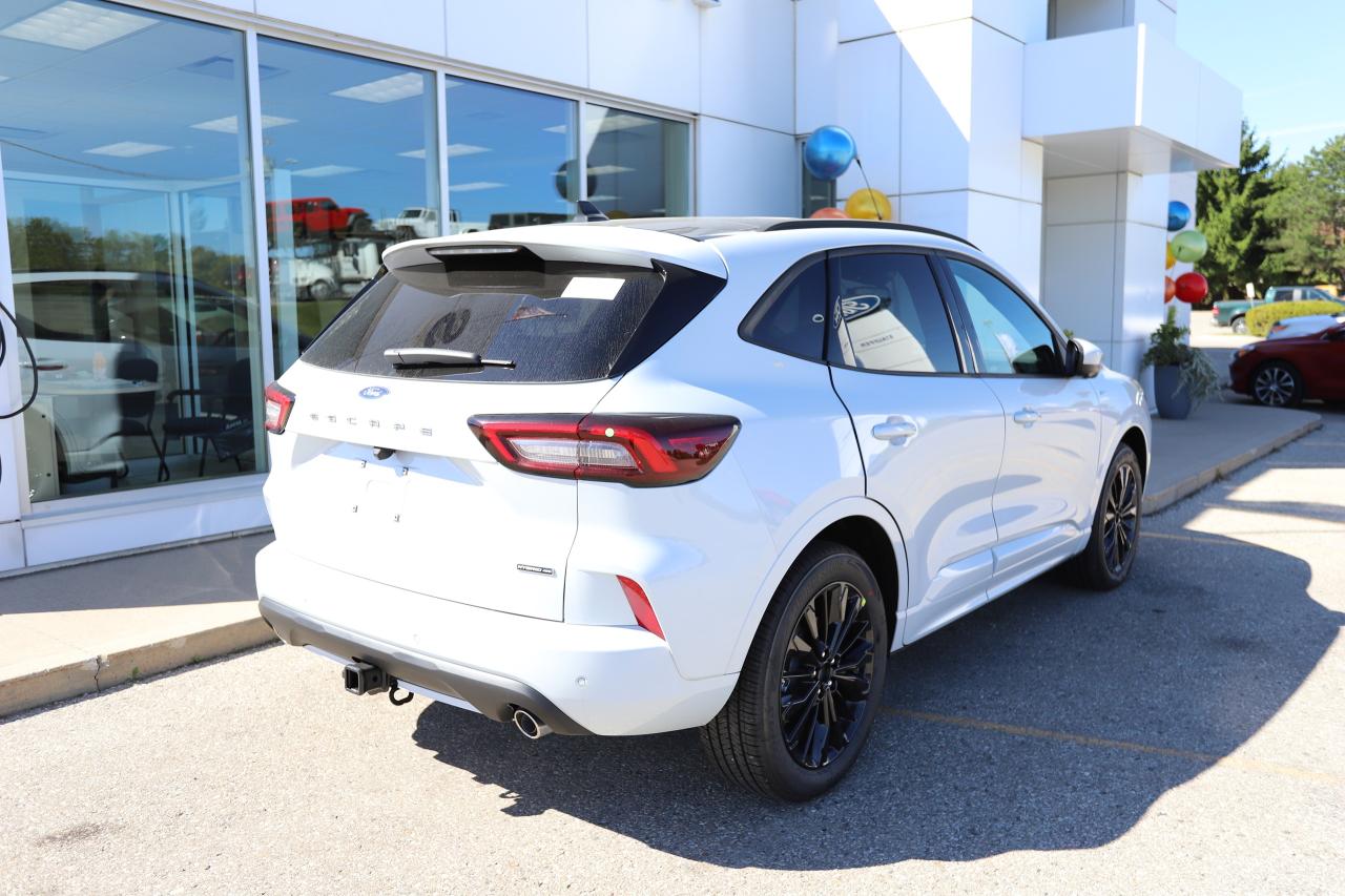 2026 Ford Escape ST-Line Elite AWD Photo5