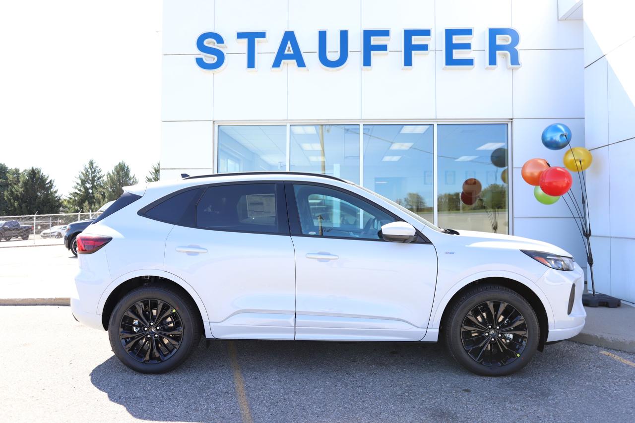 2026 Ford Escape ST-Line Elite AWD Photo5