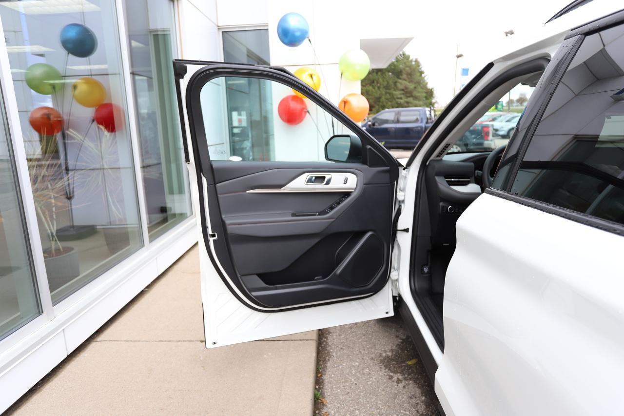 2026 Ford Explorer ACTIVE 4WD Photo5