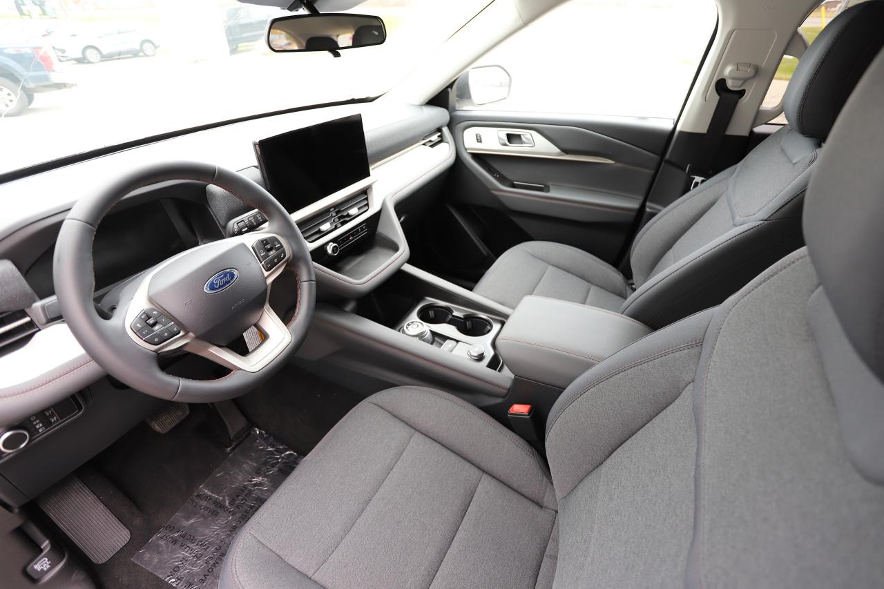 2026 Ford Explorer ACTIVE 4WD Photo