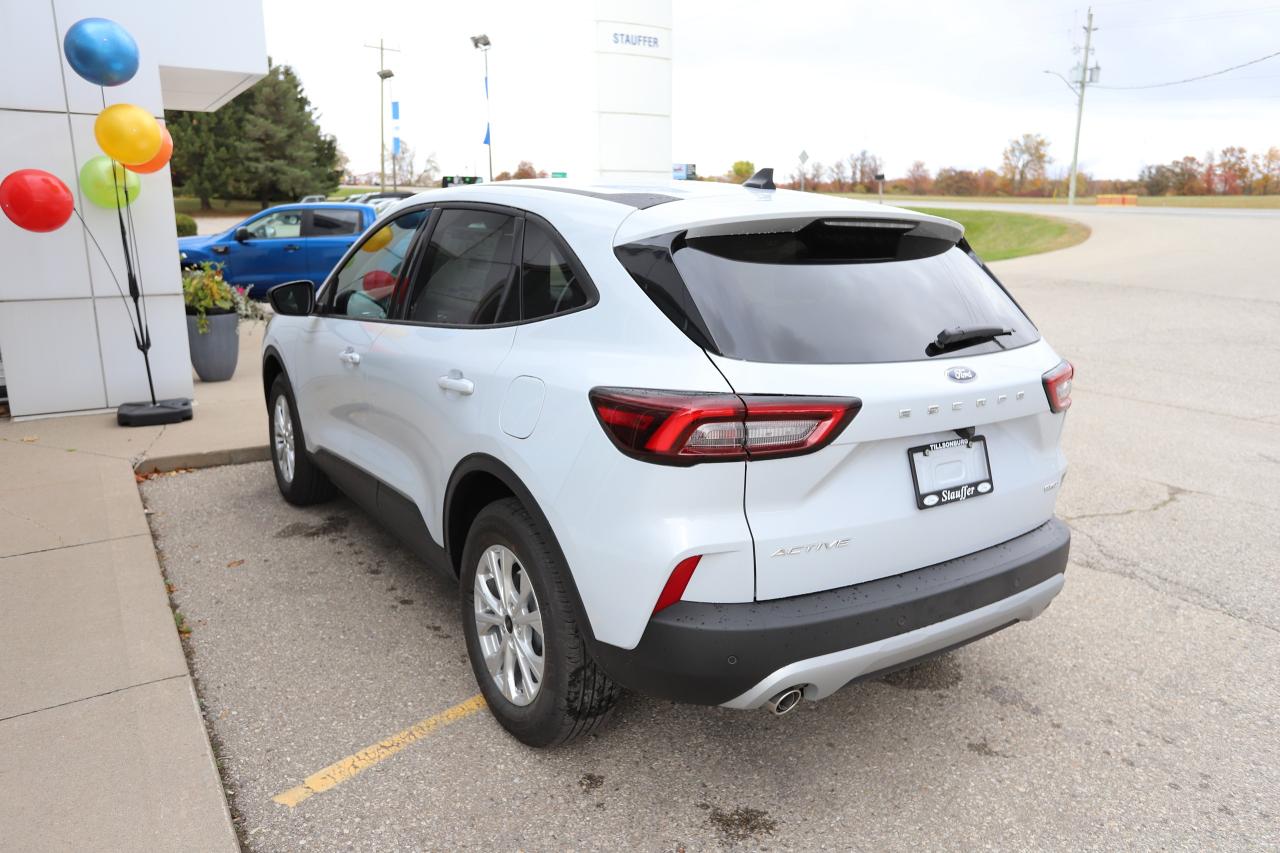 2026 Ford Escape Active AWD Photo5