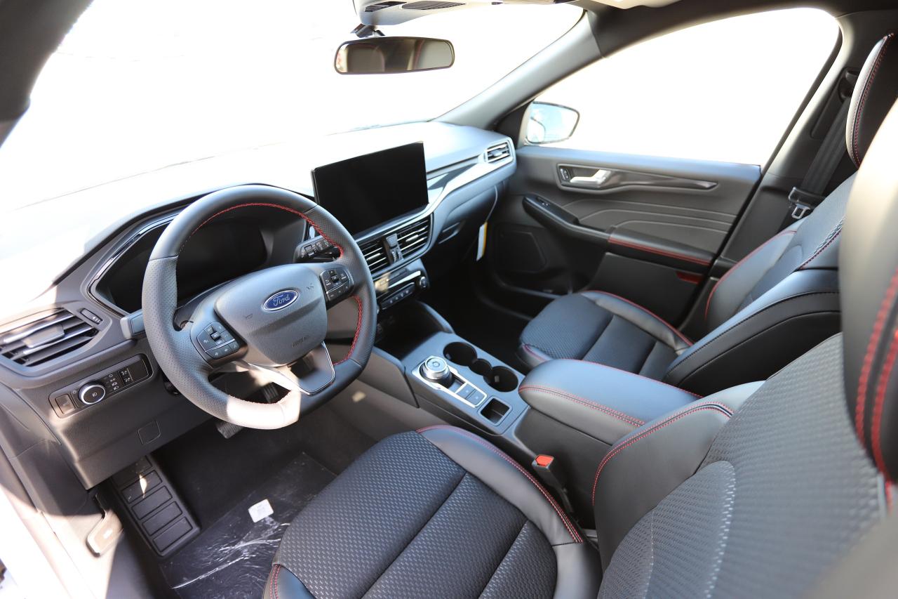 2026 Ford Escape ST-Line Select AWD Photo