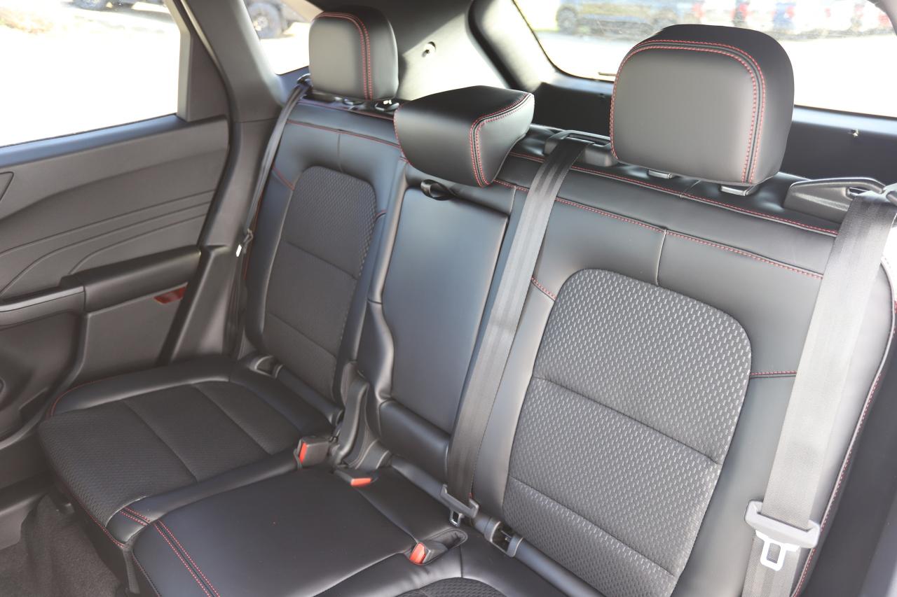 2026 Ford Escape ST-Line Select AWD Photo