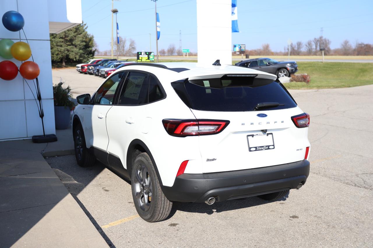 2026 Ford Escape ST-Line Select AWD Photo