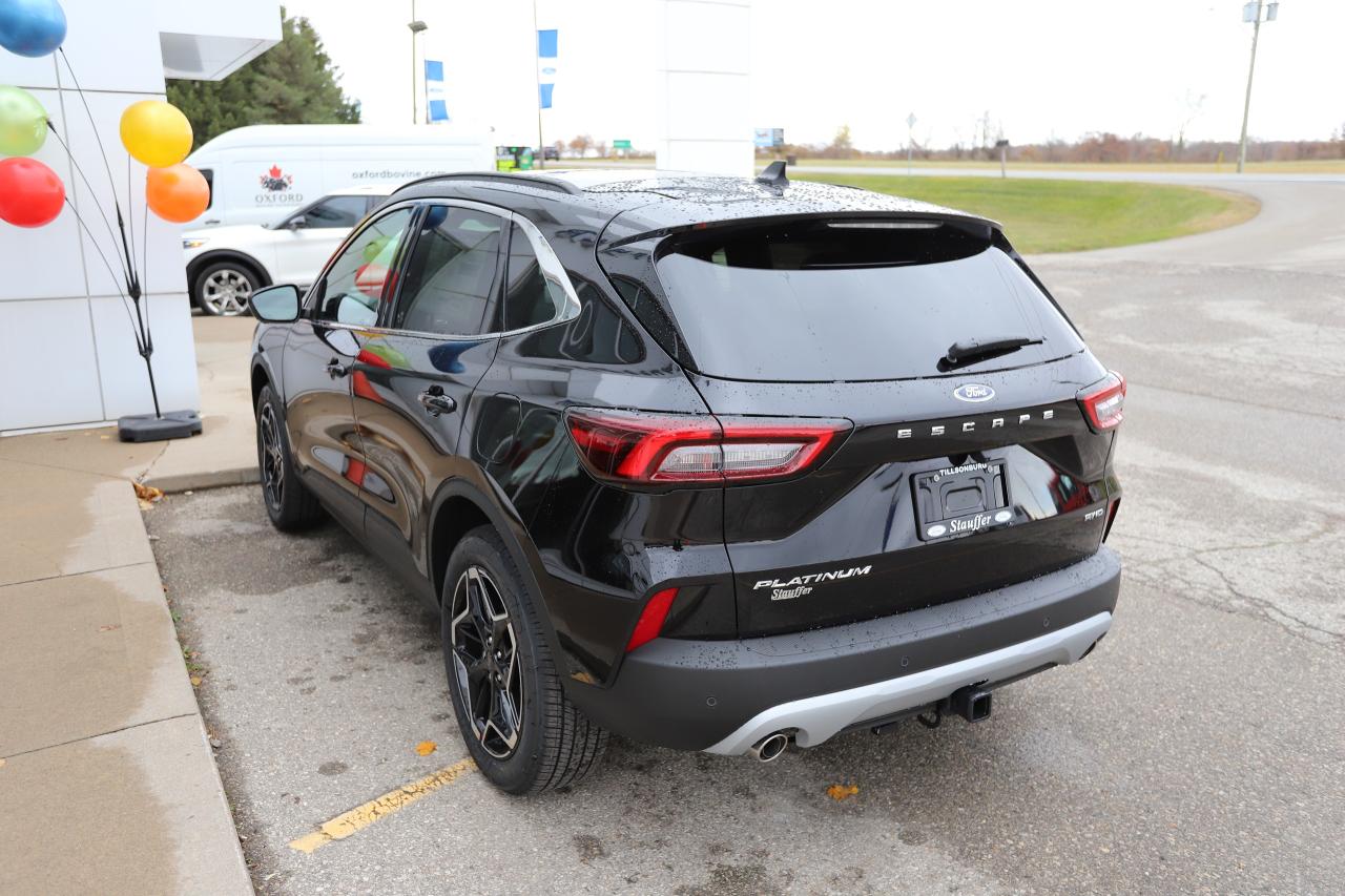 2026 Ford Escape Platinum AWD Photo5