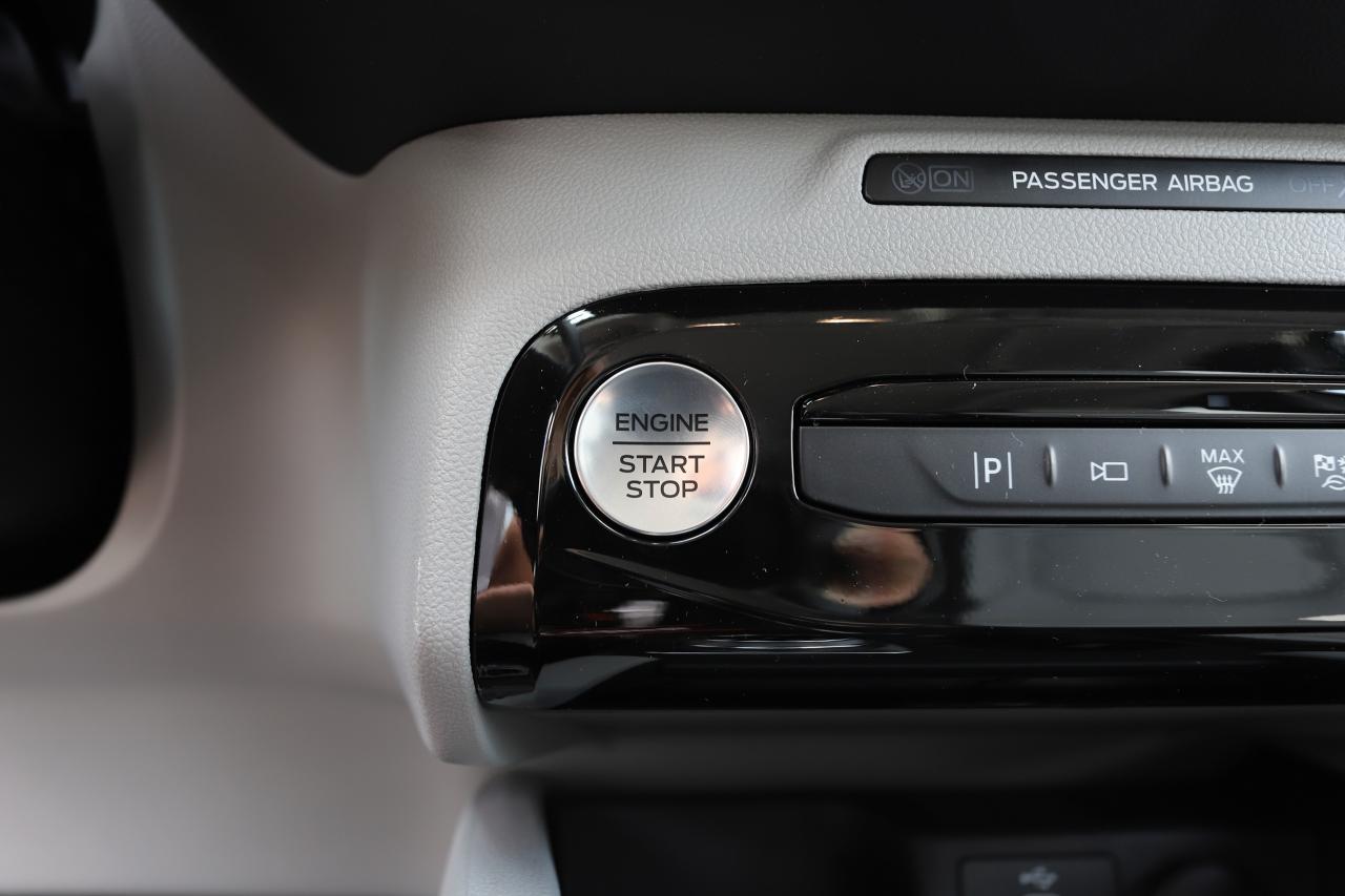 2026 Ford Escape PHEV FWD Photo5