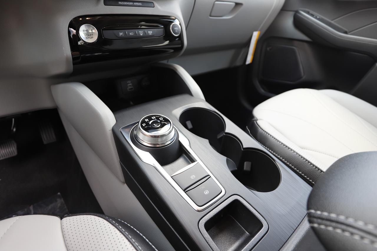 2026 Ford Escape PHEV FWD Photo