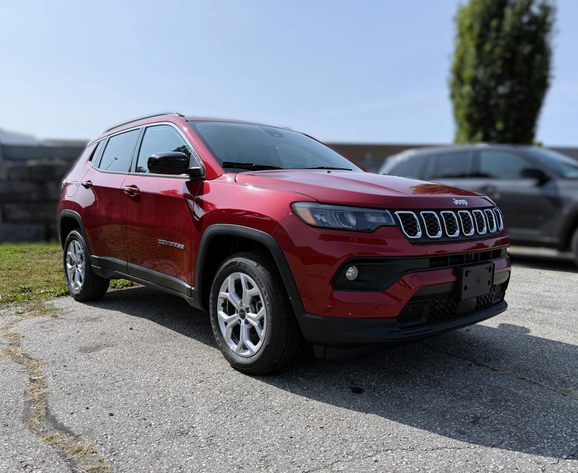 2025 Jeep Compass NORTH 4X4 Photo3