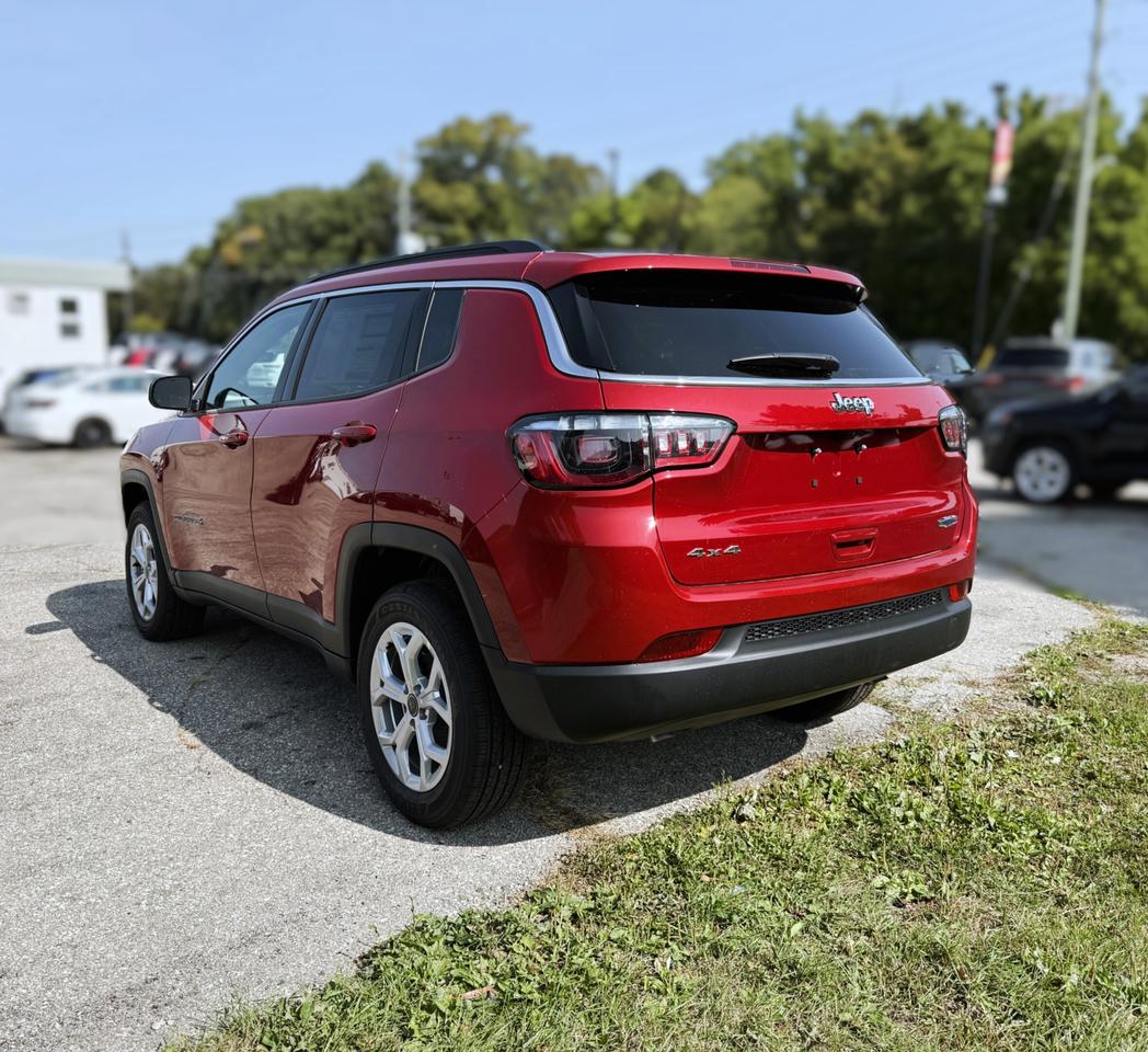 2025 Jeep Compass NORTH 4X4 Photo