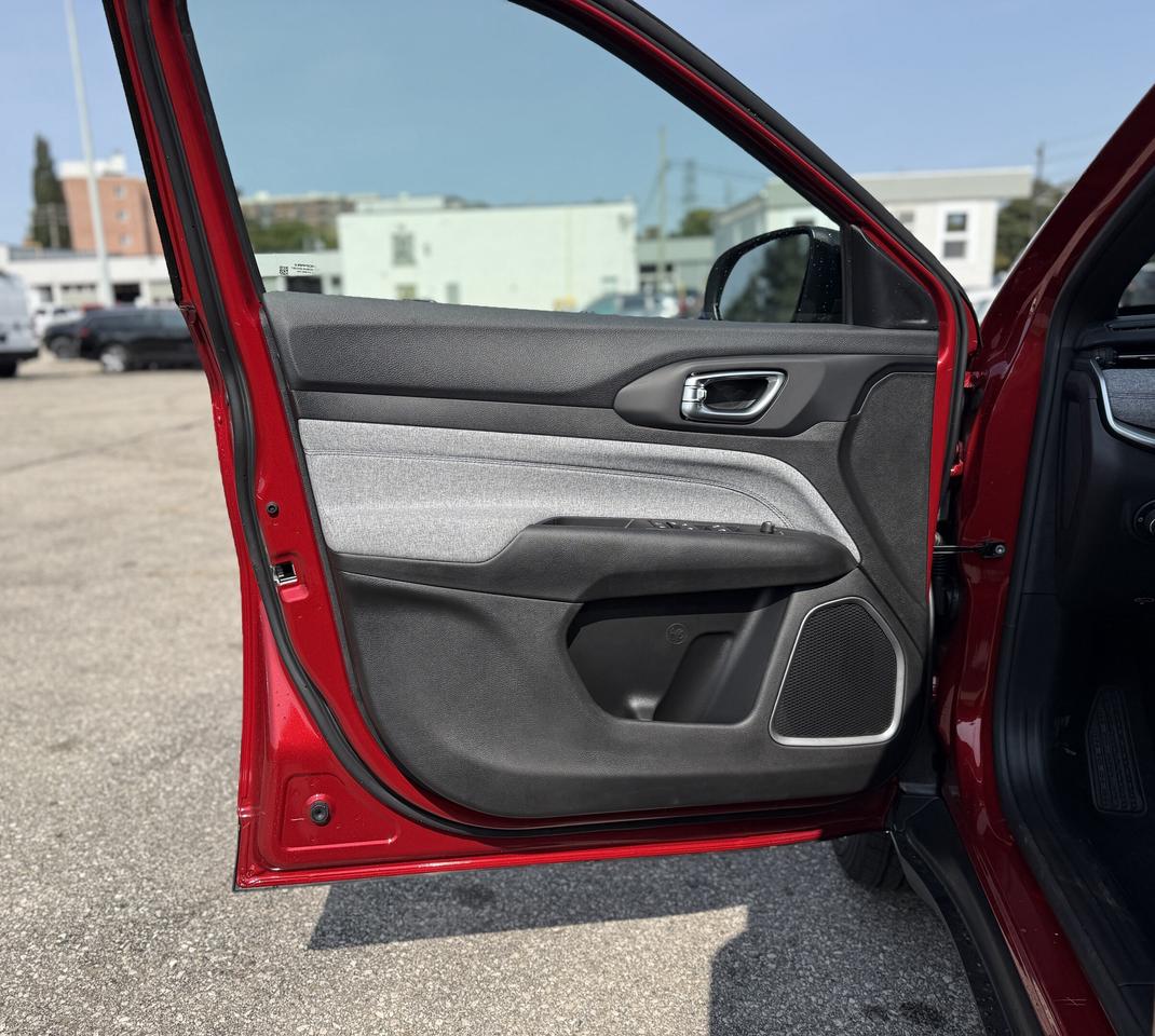 2025 Jeep Compass NORTH 4X4 Photo