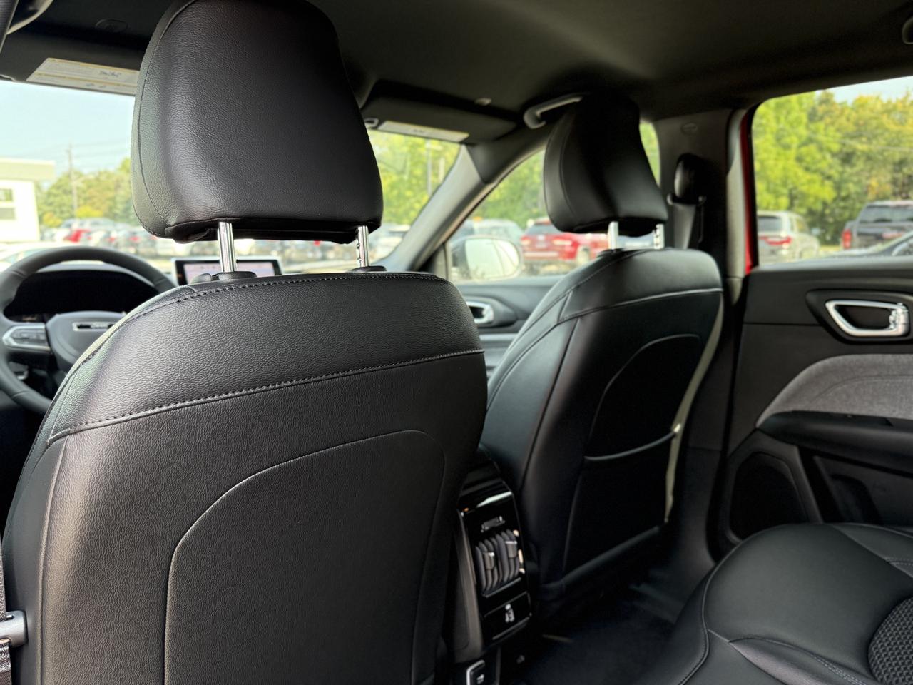 2025 Jeep Compass NORTH 4X4 Photo