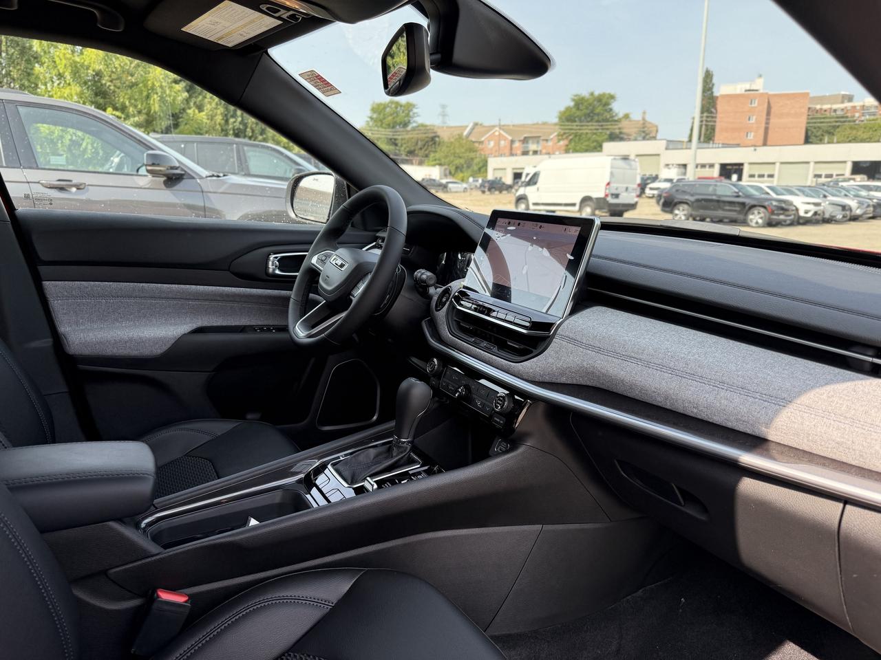 2025 Jeep Compass NORTH 4X4 Photo