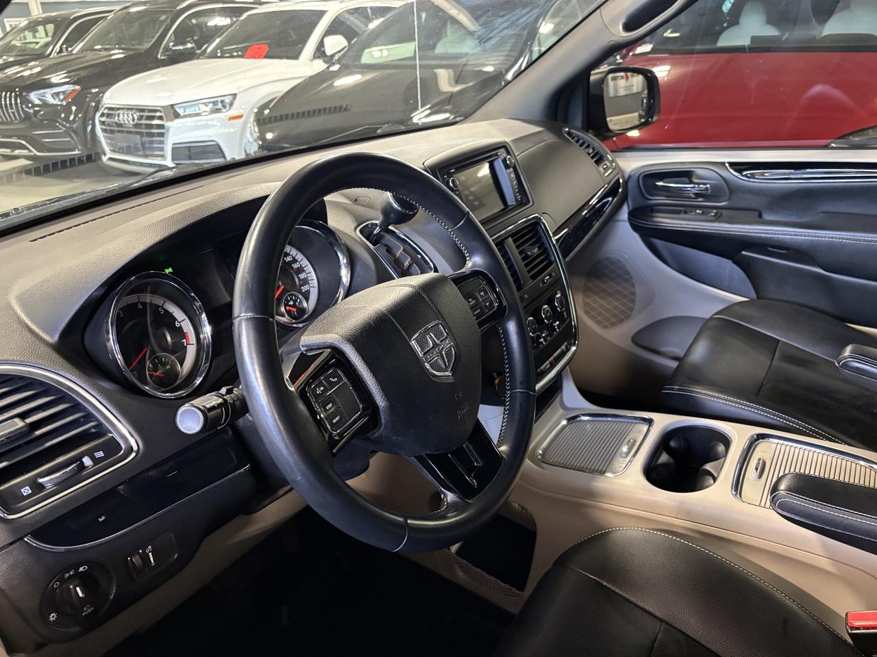 2017 Dodge Grand Caravan SXT Premium Plus|POWERDOORS|AFTERMKTDECK|STOW&GO|+ - Photo #13
