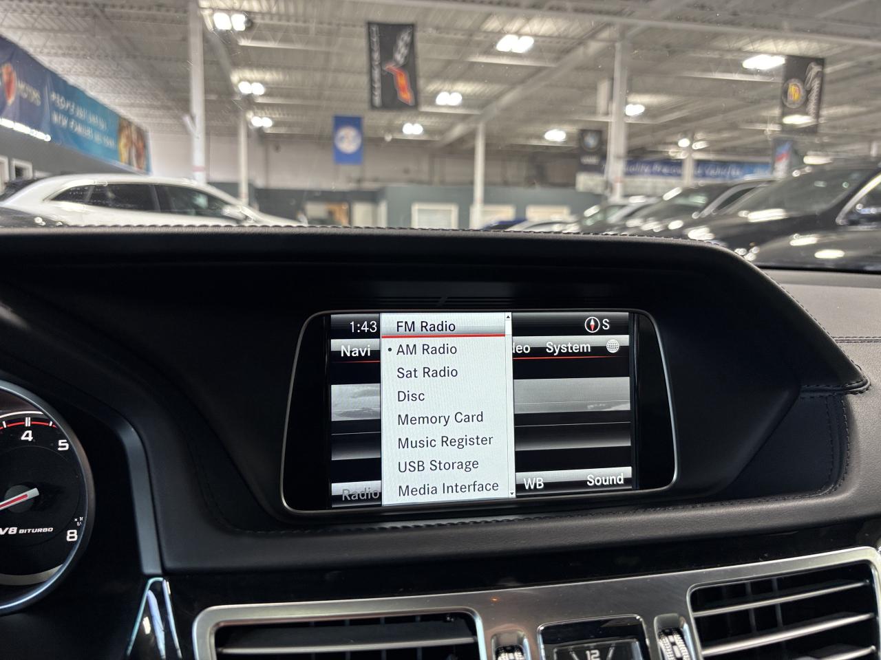 2015 Mercedes-Benz E-Class E63 S AMG|V8BITURBO|4MATIC|NAV|CARBON|360CAM|LED|+ - Photo #35