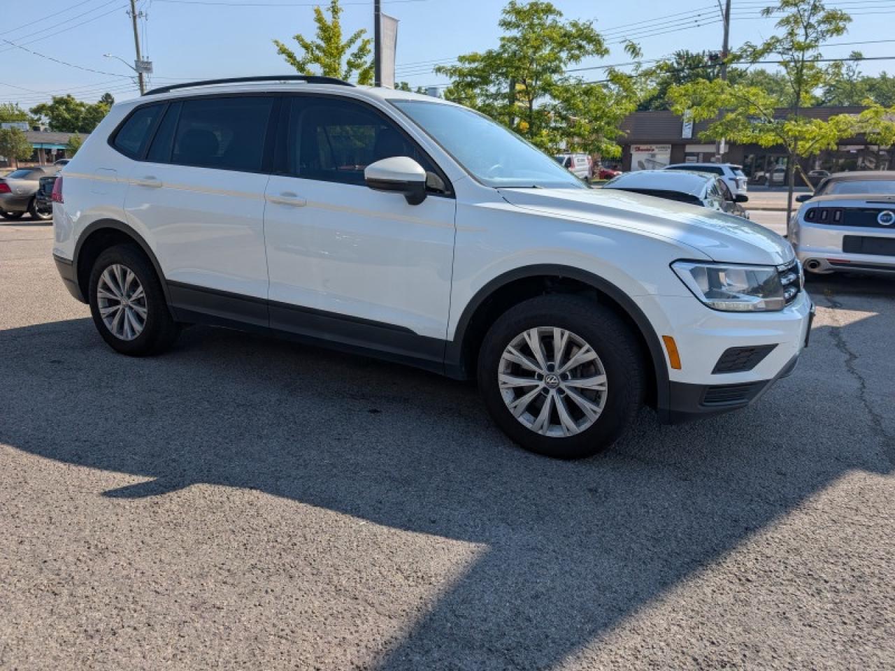 2020 Volkswagen Tiguan Trendline  **BLIND SPOT - APPLE CP** Photo