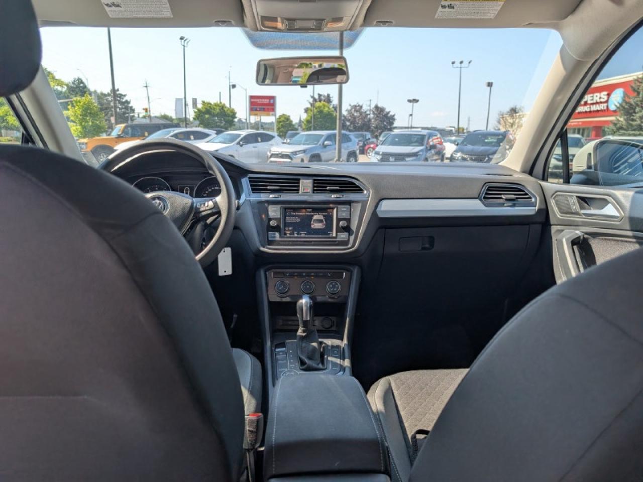2020 Volkswagen Tiguan Trendline  **BLIND SPOT - APPLE CP** Photo