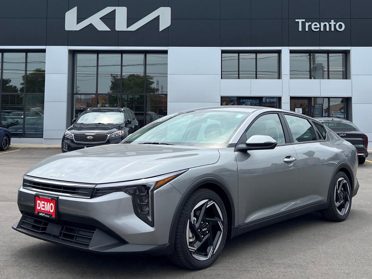 Used 2025 Kia K4 EX Trim Pkg.   DEMO   Wireless Phone Charger for sale in North York, ON