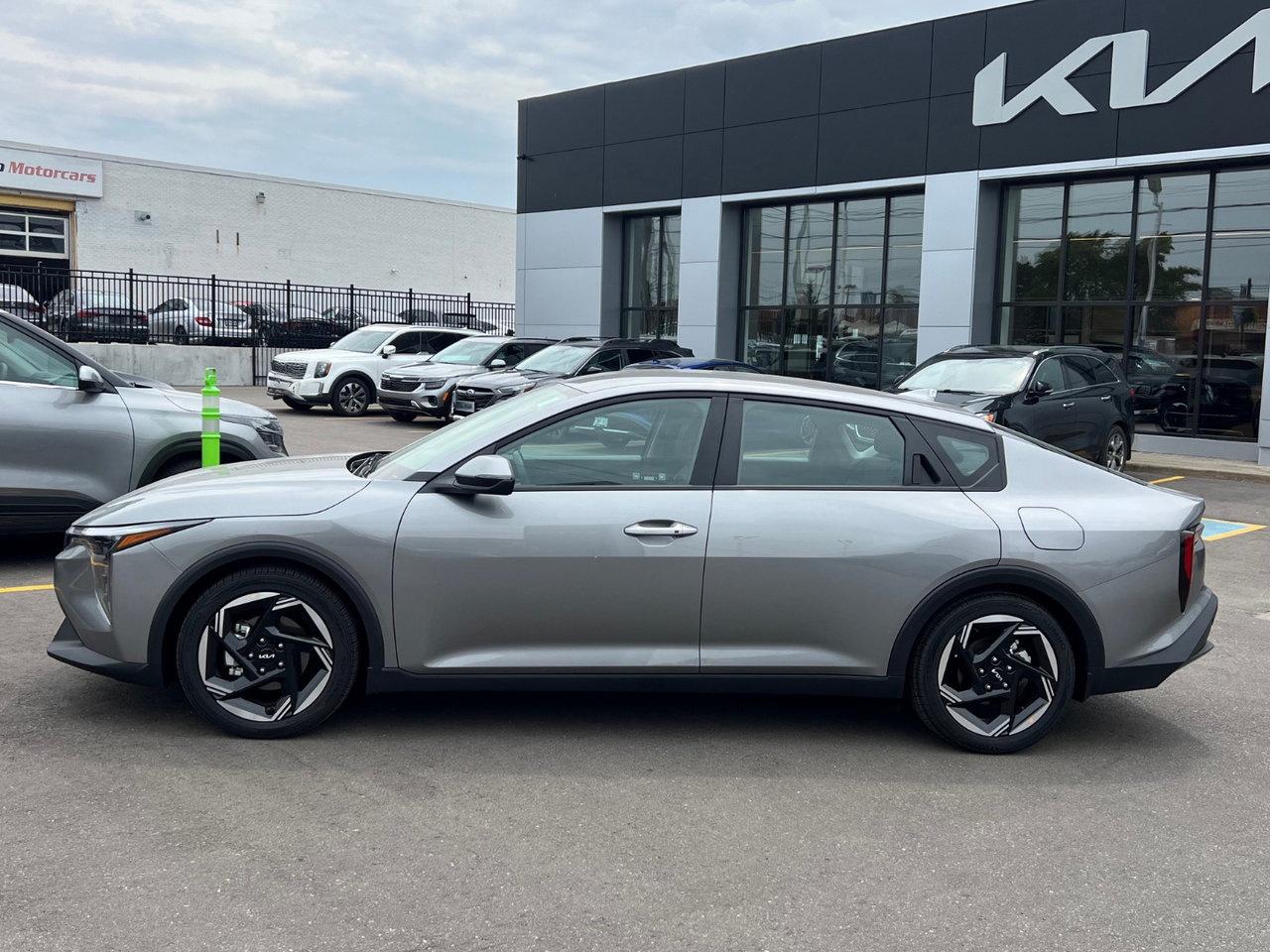 2025 Kia K4 EX Trim Pkg.   DEMO   Wireless Phone Charger Photo