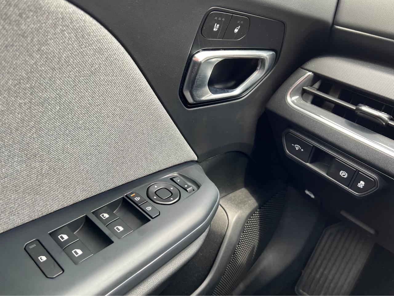 2025 Kia K4 EX Trim Pkg.   DEMO   Wireless Phone Charger Photo