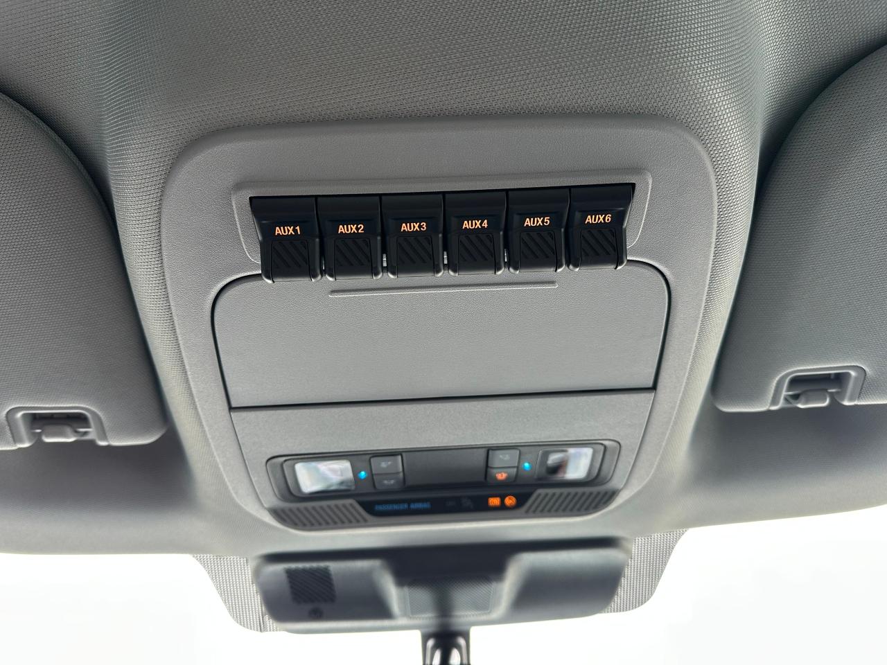 2025 Ford F-250 4X4 CREW CAB PICKUP/ 603A Photo5