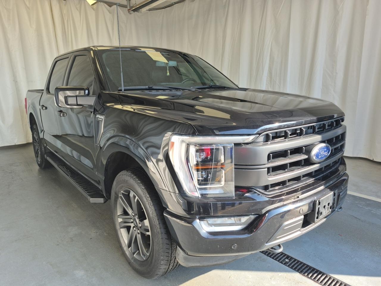 2023 Ford F-150 Lariat Photo1