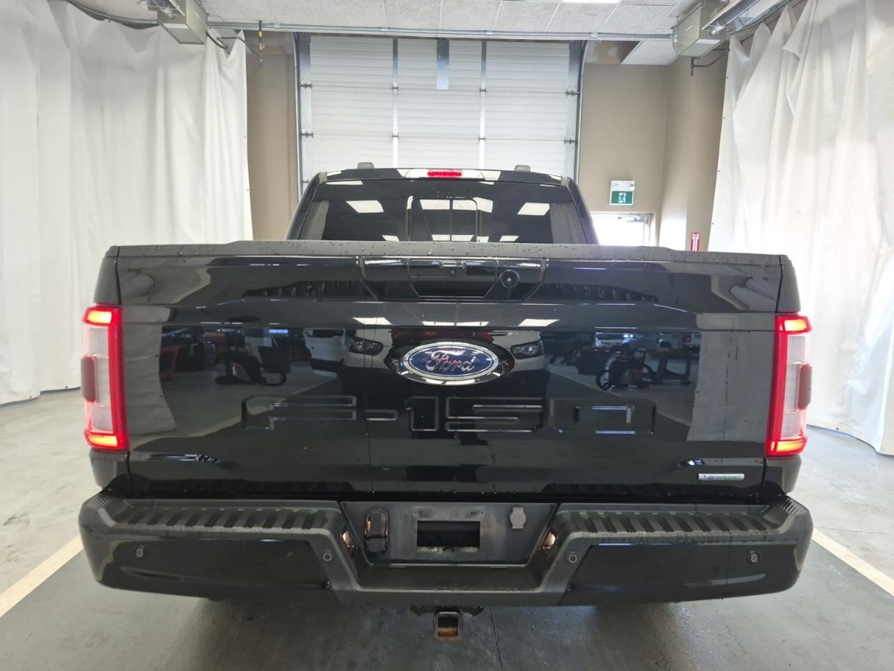 2023 Ford F-150 Lariat Photo3