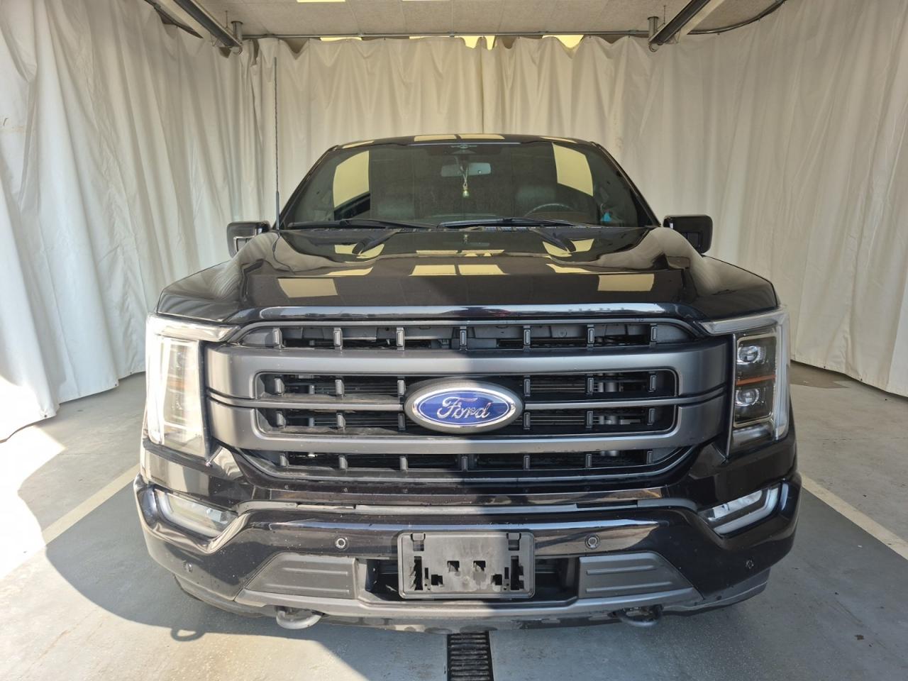 2023 Ford F-150 Lariat Photo4